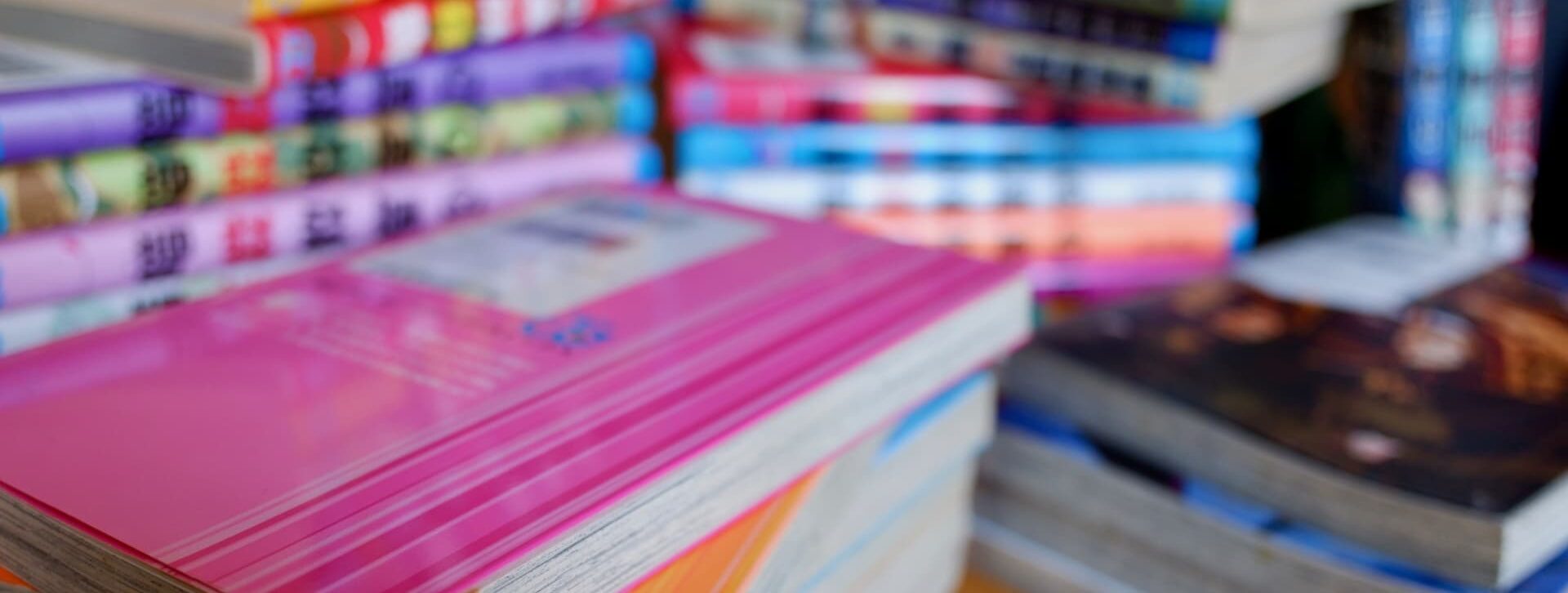 レンタで電子書籍を検索し、漫画やコミックをその場でレンタルして読む利用イメージ