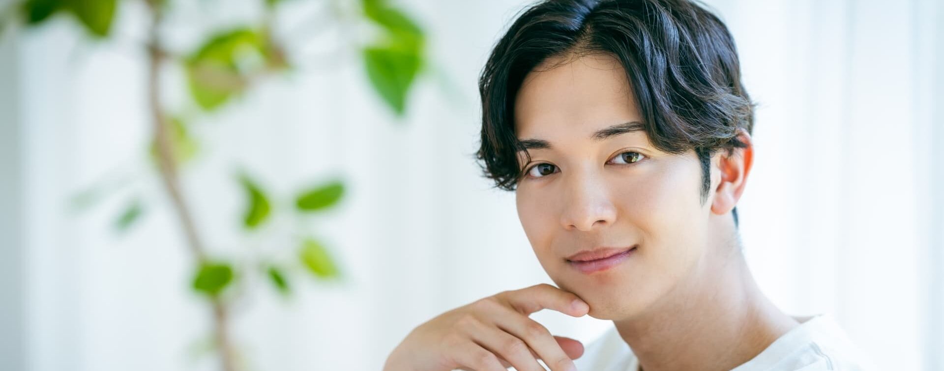 メンズリゼの医療脱毛を検討する男性向けに、治療方法や通院ペースを事前に整理して確認できるイメージ